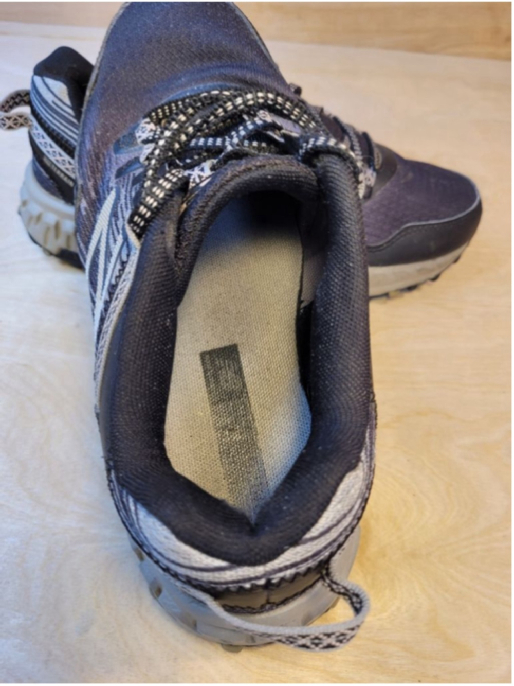 New Balance 410 V6 Trail Running Athletic Womens Size 7.5 Shoes - Picture 12 of 12